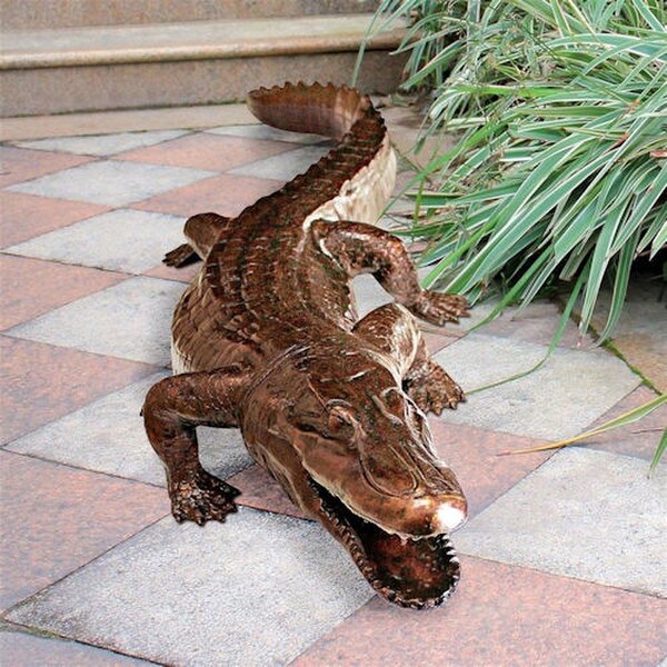 Alligator Bronze Garden Statue Piped Water Feature Spouting Fountain